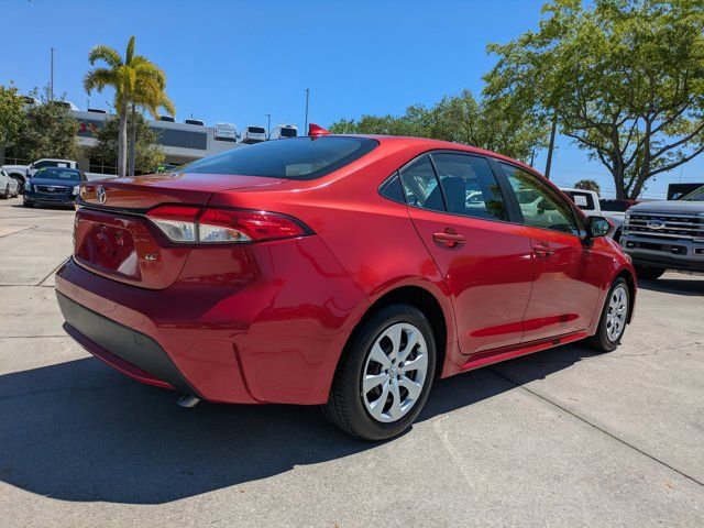 Used 2020 Toyota Corolla LE FWD image 4