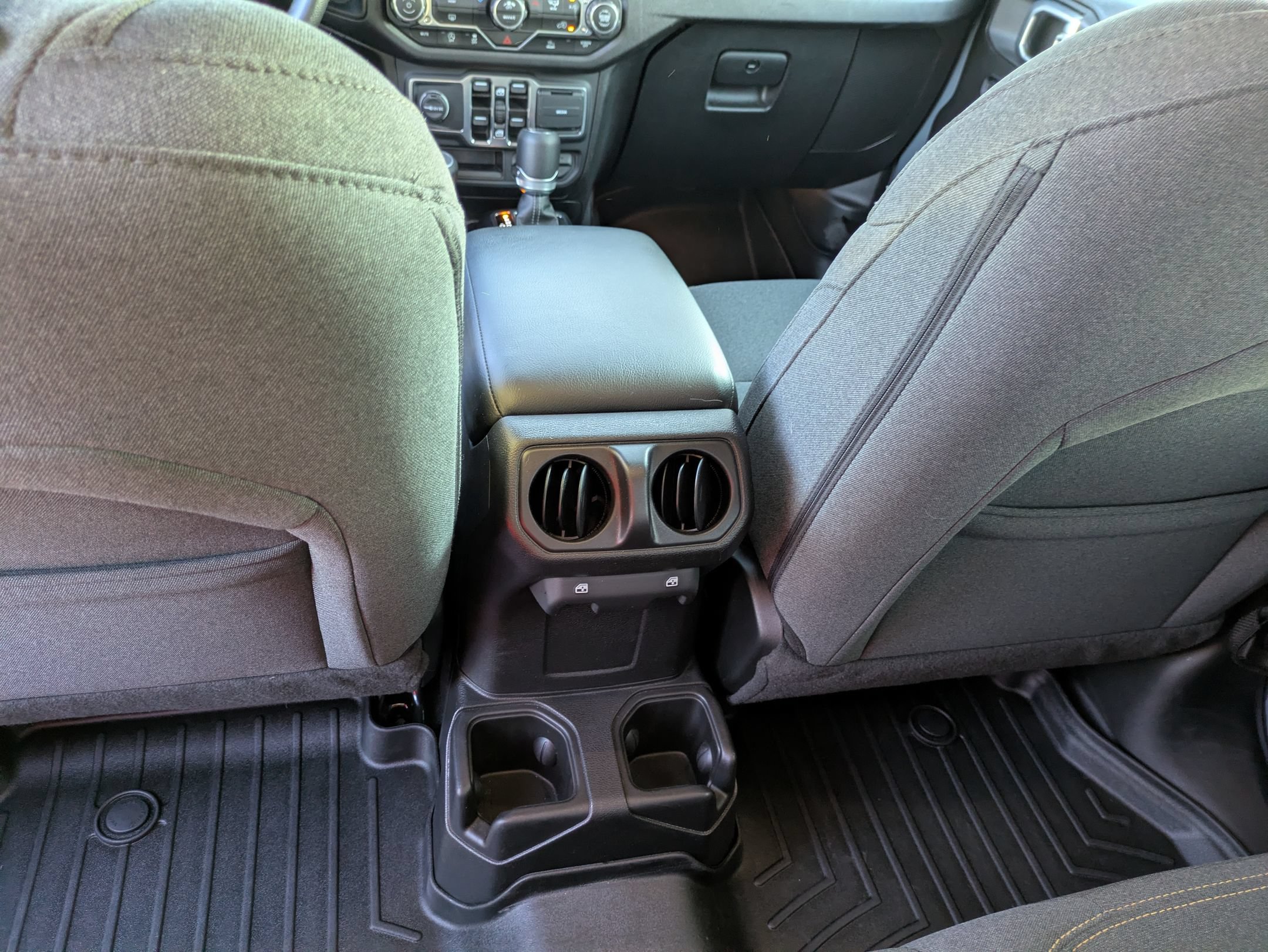 Used 2025 Jeep Gladiator Sport AWD/4WD image 30