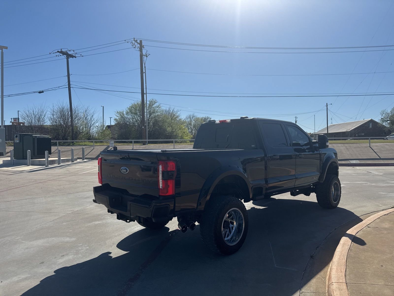 Certified 2023 Ford F250 Lariat w/ Lariat Ultimate Package image 5