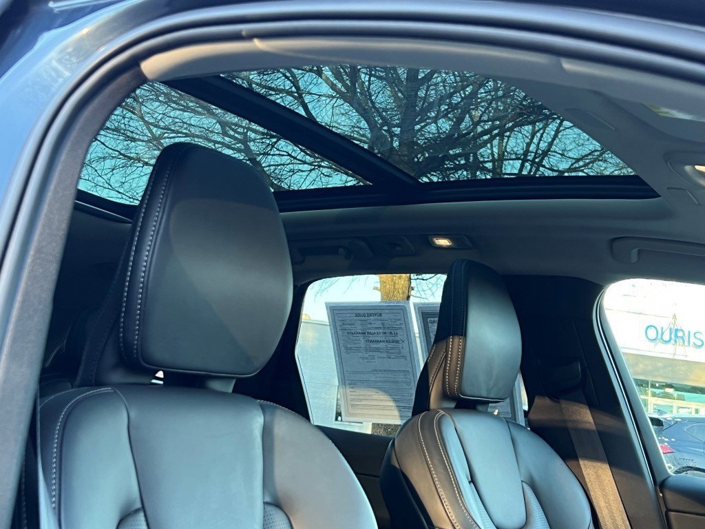 Used 2022 Volvo XC60 B6 Inscription w/ Advanced Package image 16