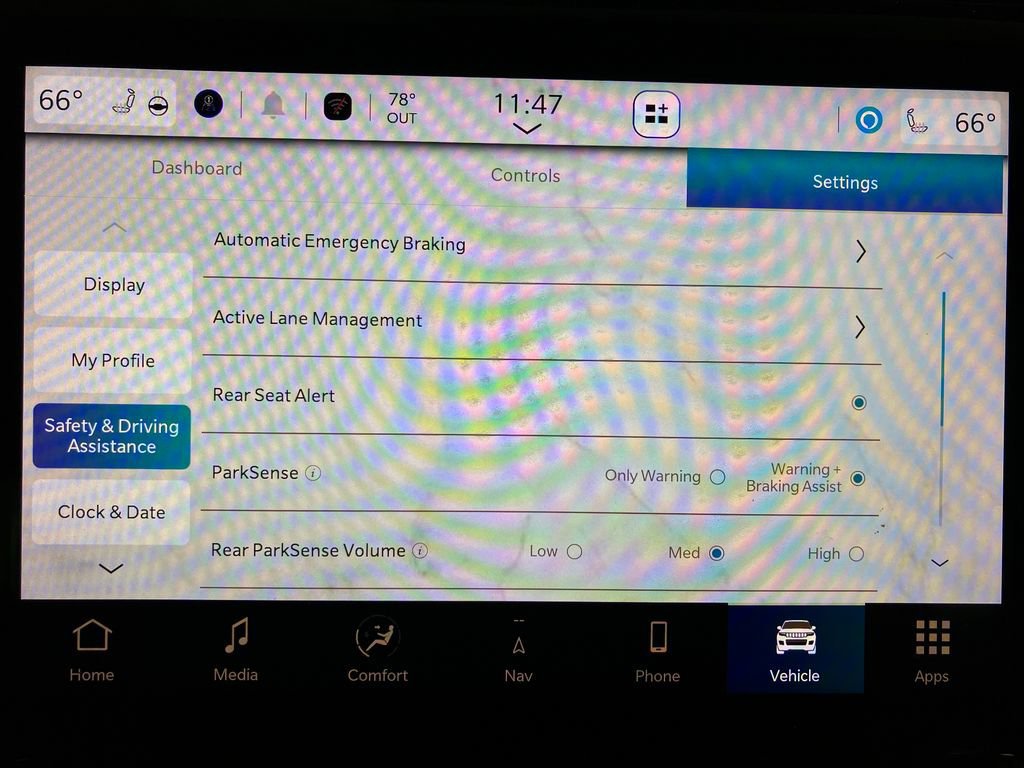 Used 2023 Jeep Grand Cherokee L Limited w/ Black Appearance Package image 26