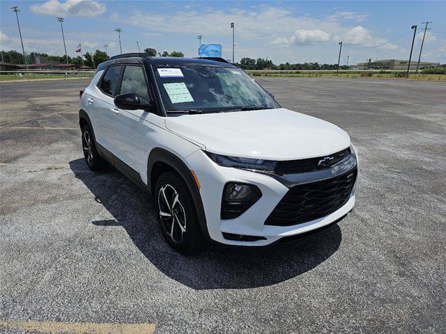 Used 2023 Chevrolet TrailBlazer RS w/ Convenience Package AWD/4WD image 3