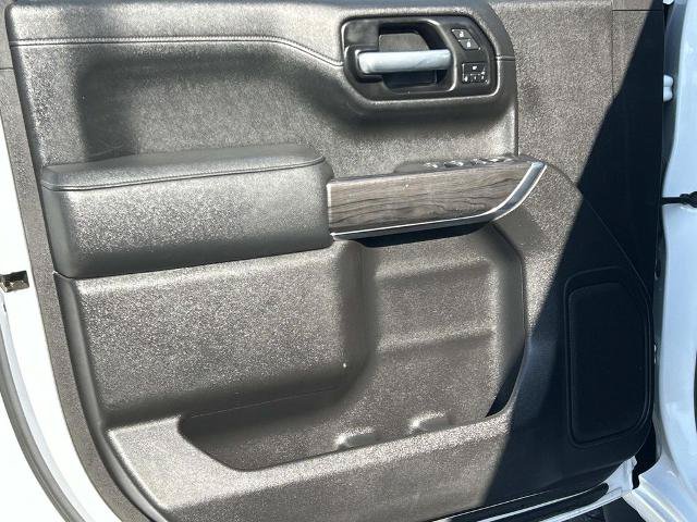 Used 2021 Chevrolet Silverado 1500 LTZ AWD/4WD image 25