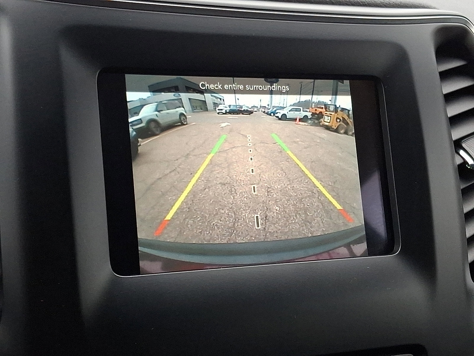 Used 2019 Jeep Cherokee Latitude Plus image 17