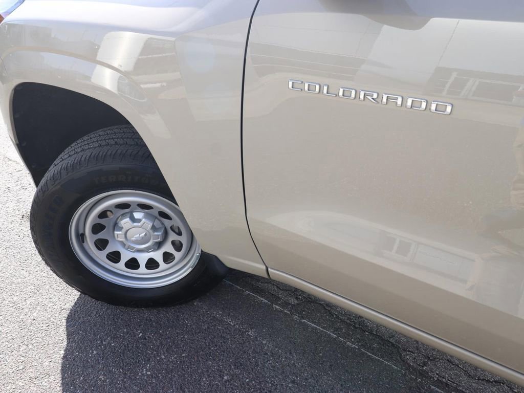 Used 2024 Chevrolet Colorado W/T image 9