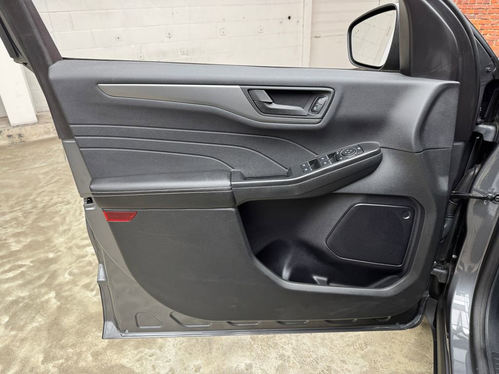 Certified 2023 Ford Escape Active FWD image 8