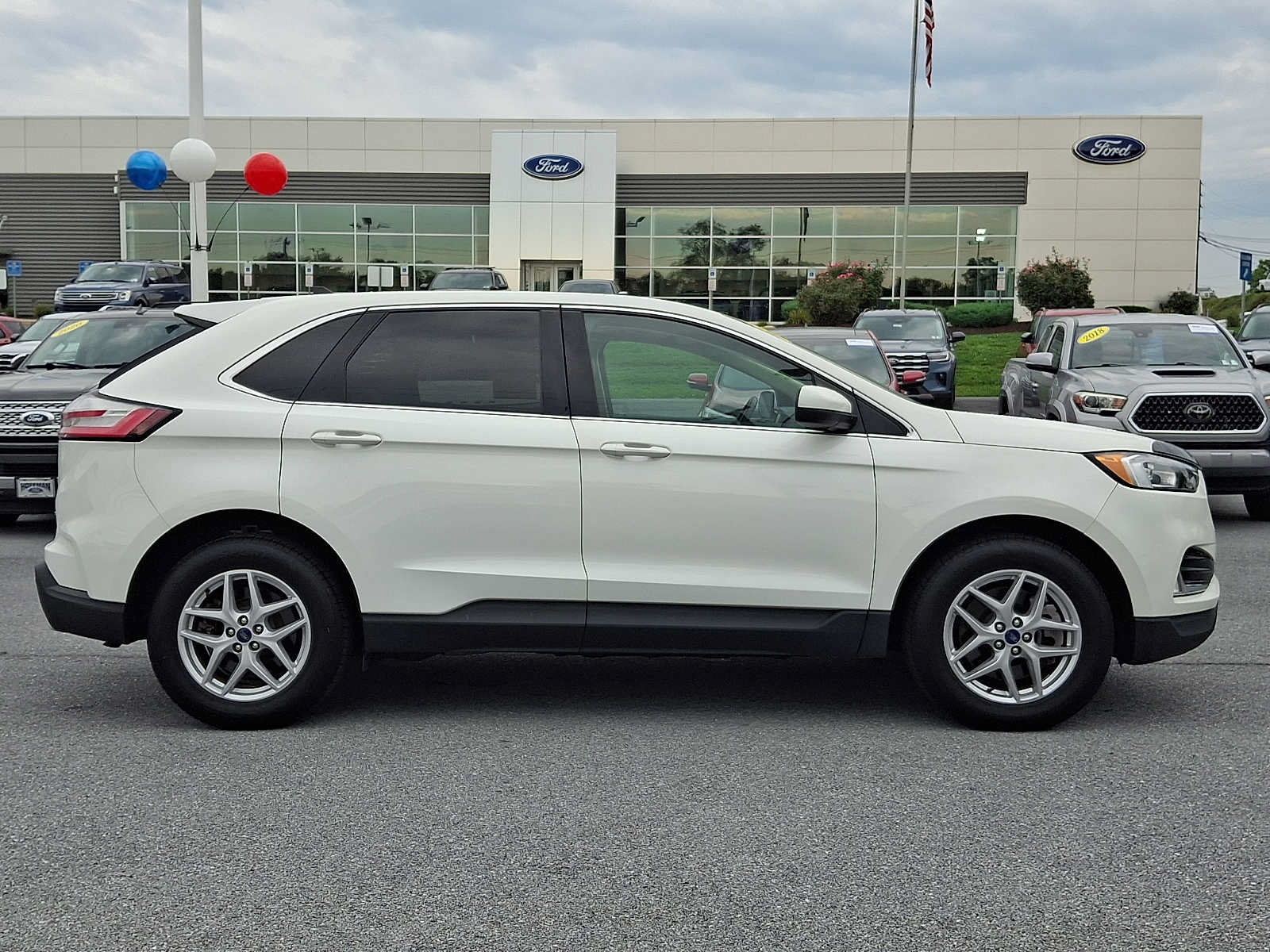 Certified 2021 Ford Edge SEL w/ Convenience Package AWD/4WD image 7