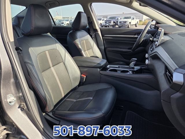 Used 2024 Nissan Altima 2.5 SR FWD image 15