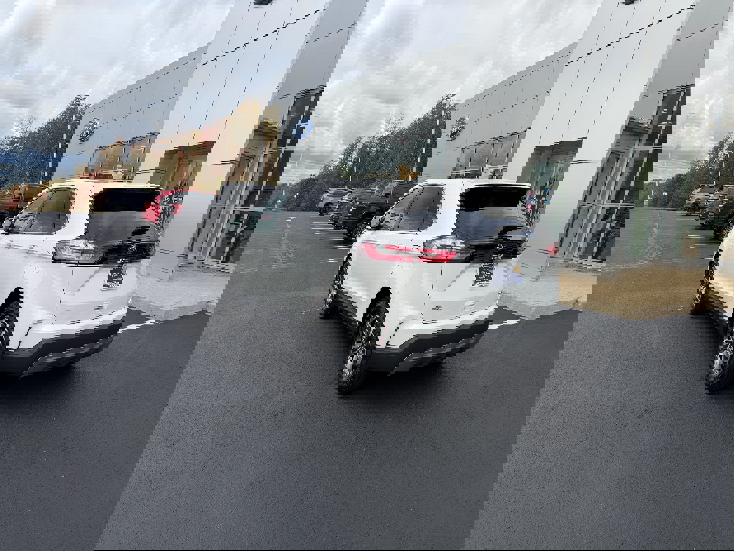 Certified 2024 Ford Edge SEL w/ Convenience Package image 5