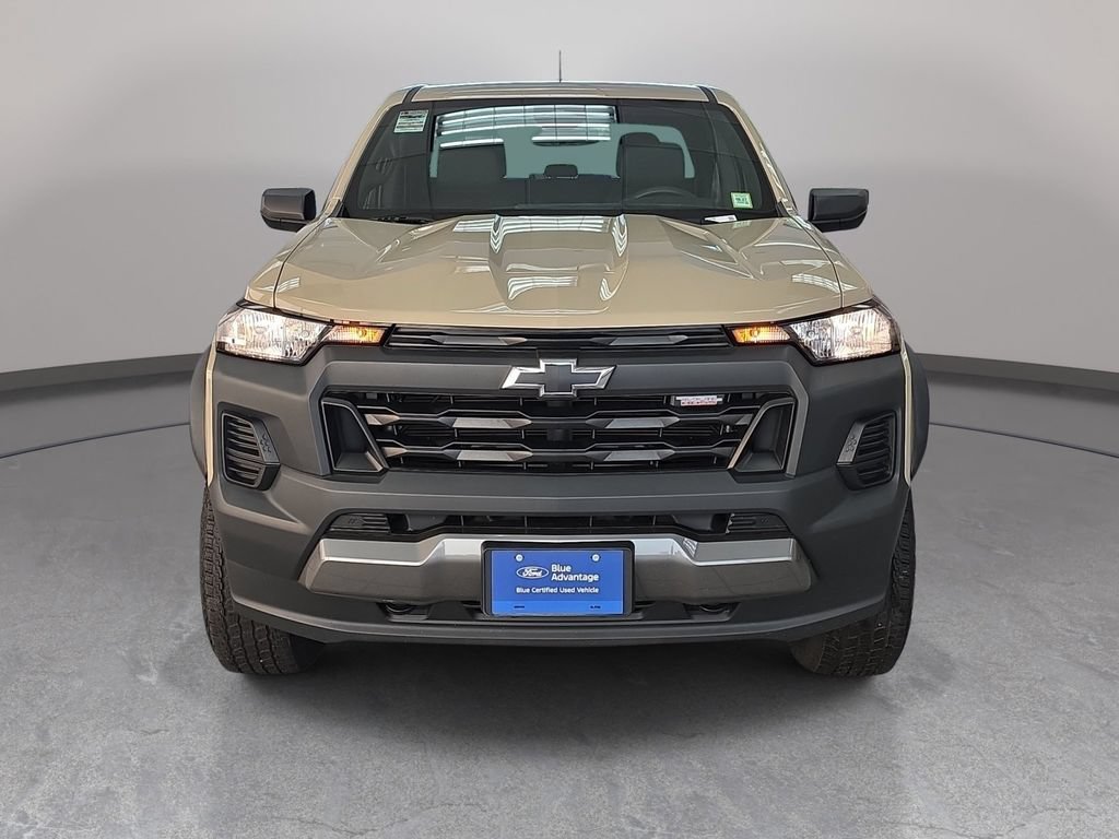 Used 2024 Chevrolet Colorado Trail Boss w/ Advanced Trailering Package AWD/4WD image 2