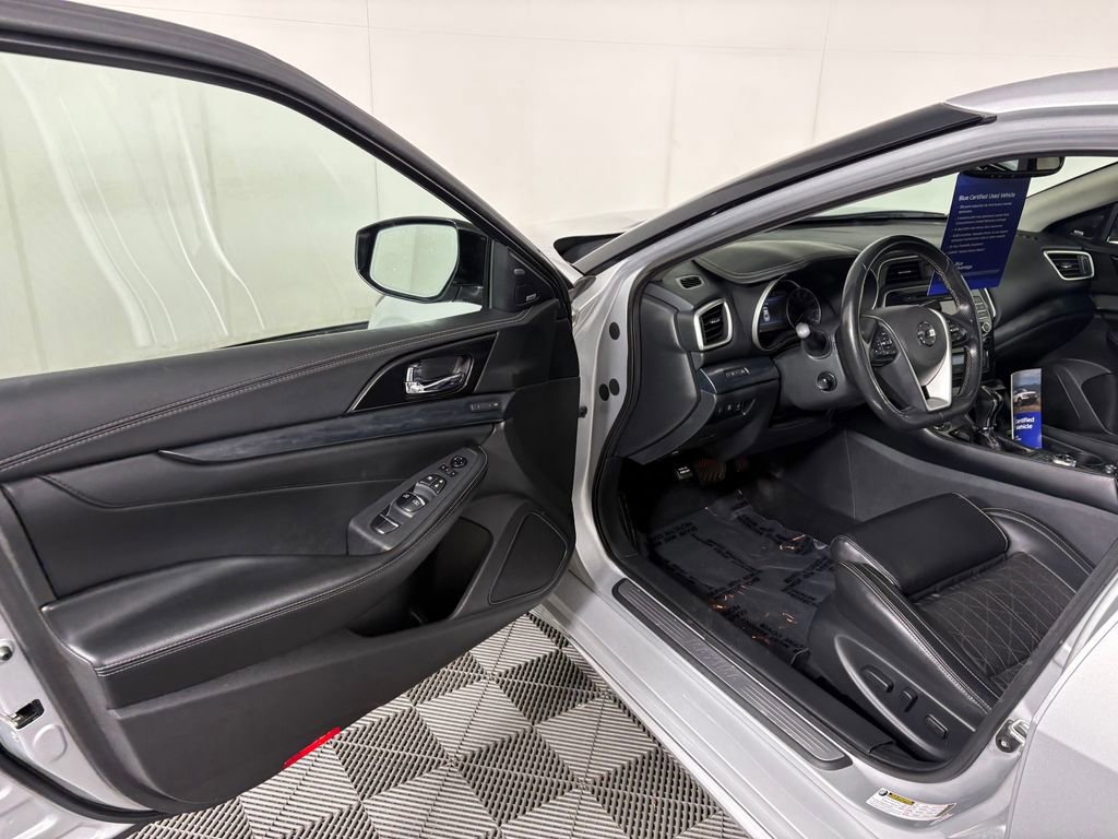 Used 2020 Nissan Maxima Platinum w/ Sport Mat Group FWD image 11
