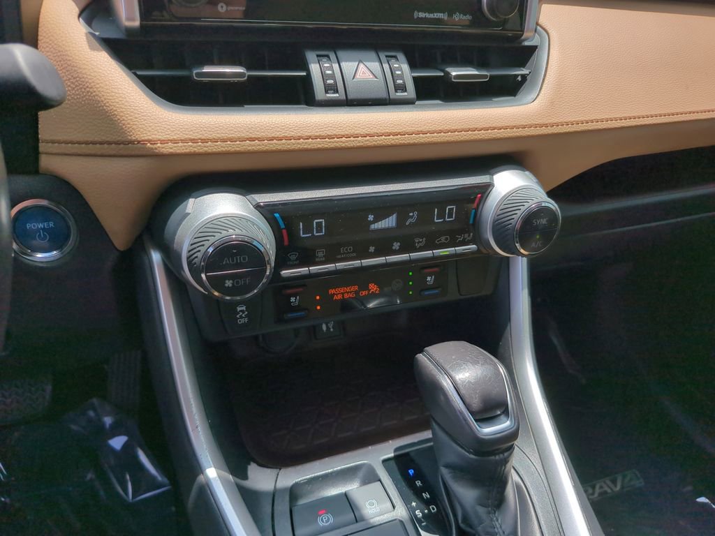 Used 2019 Toyota RAV4 Limited w/ Limited Grade Weather Package AWD/4WD image 25