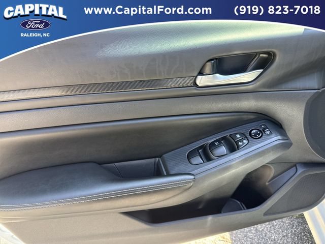 Used 2025 Nissan Altima 2.5 SV FWD image 20