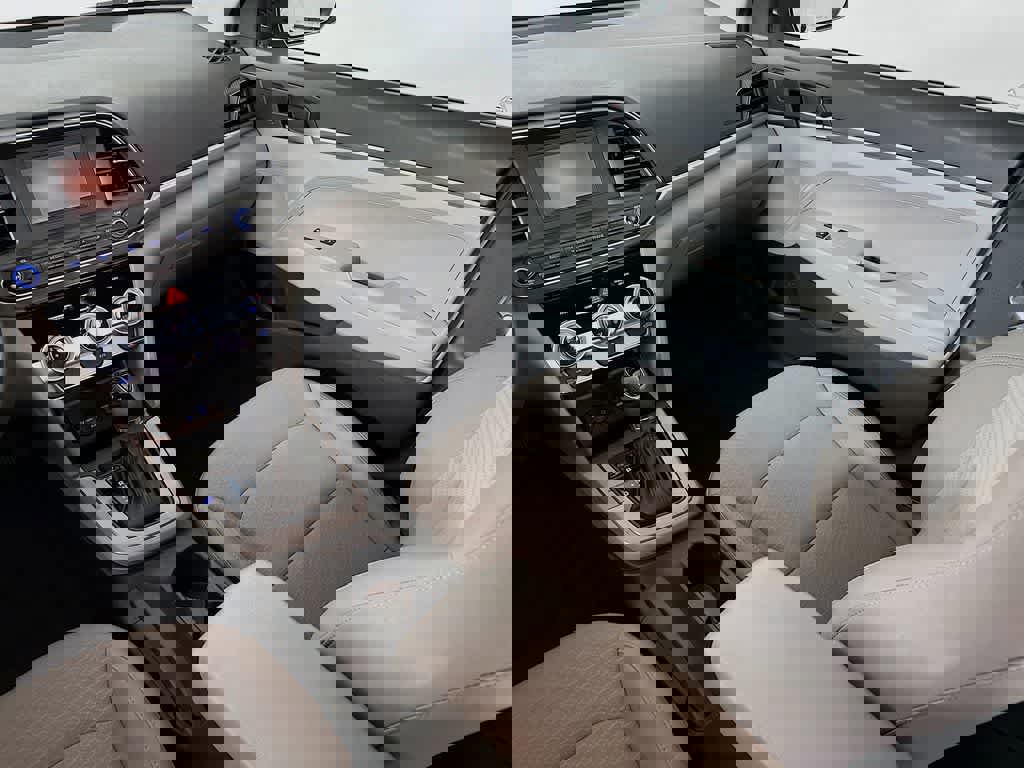 Used 2019 Hyundai Elantra SE image 14