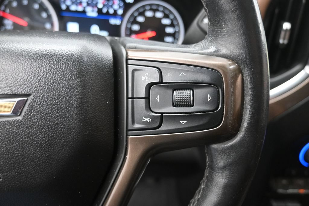 Used 2019 Chevrolet Silverado 1500 High Country w/ Technology Package AWD/4WD image 7