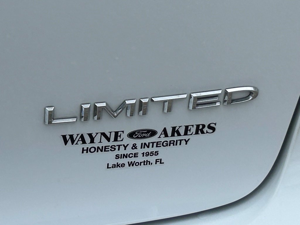 Used 2026 Chrysler Pacifica Limited FWD image 22