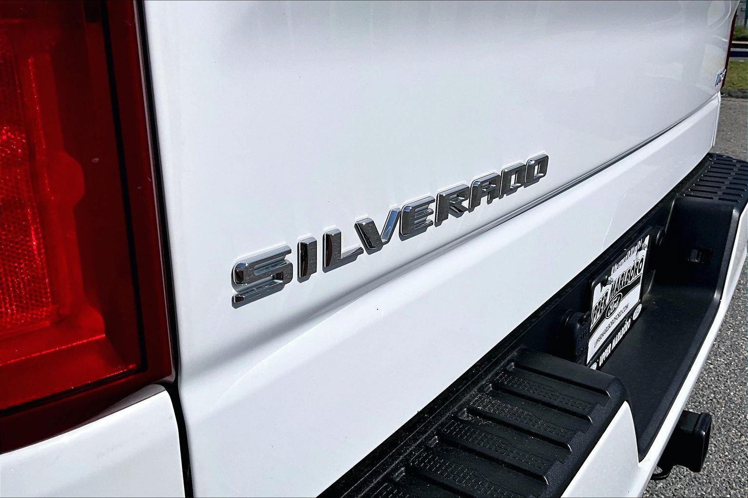 Used 2023 Chevrolet Silverado 1500 RST AWD/4WD image 8