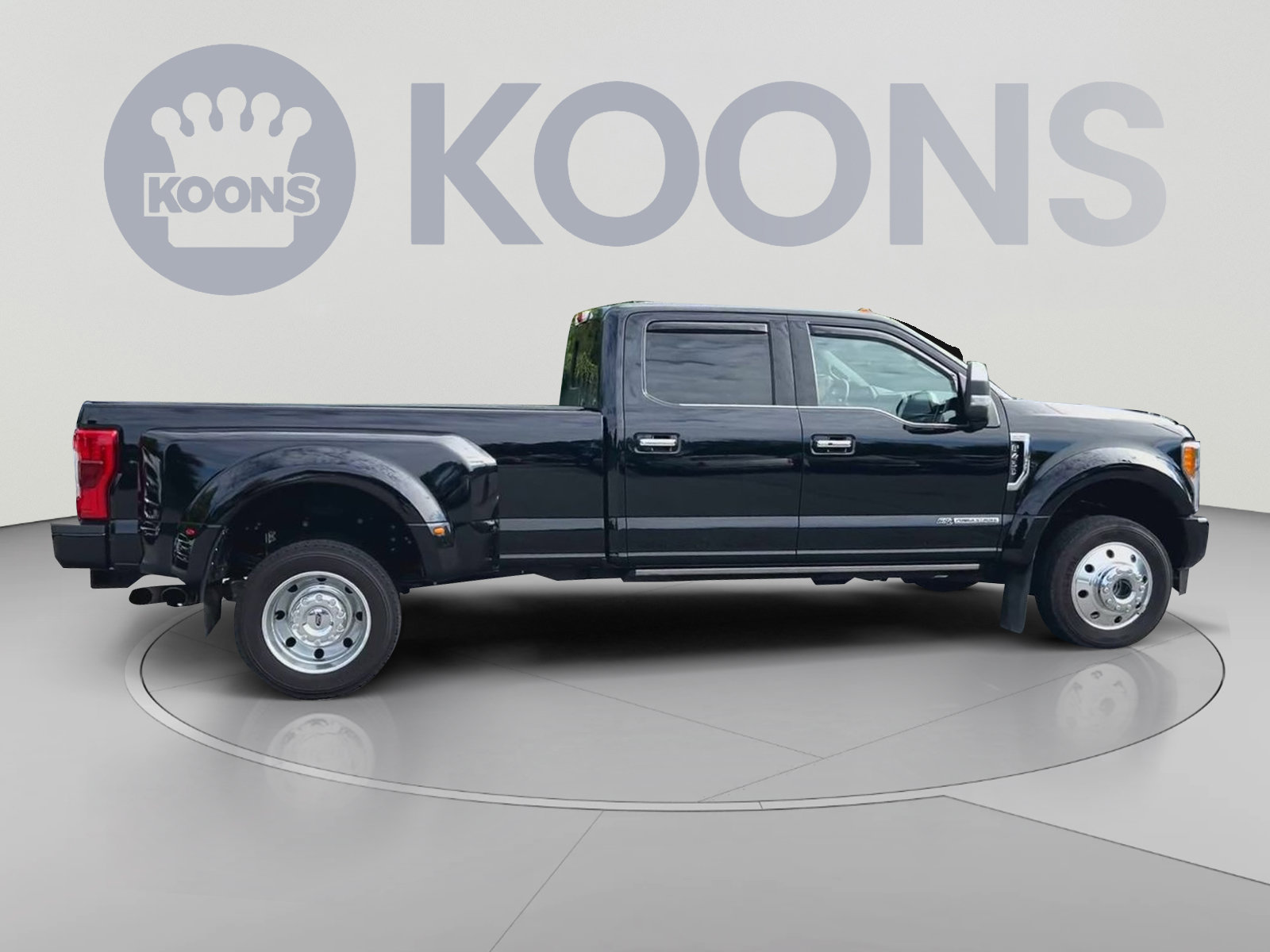 Certified 2019 Ford F450 Platinum w/ Platinum Ultimate Package AWD/4WD image 2