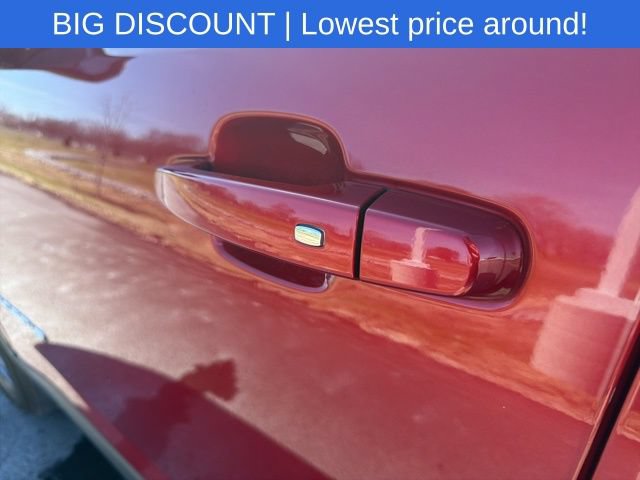 Used 2023 GMC Acadia SLT AWD/4WD image 25