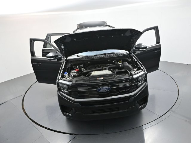 Certified 2025 Ford Expedition Active AWD/4WD image 55