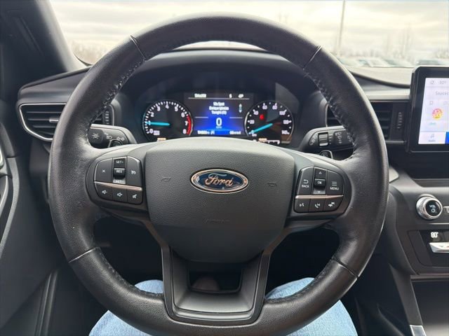 Certified 2020 Ford Explorer XLT w/ Equipment Group 202A image 39