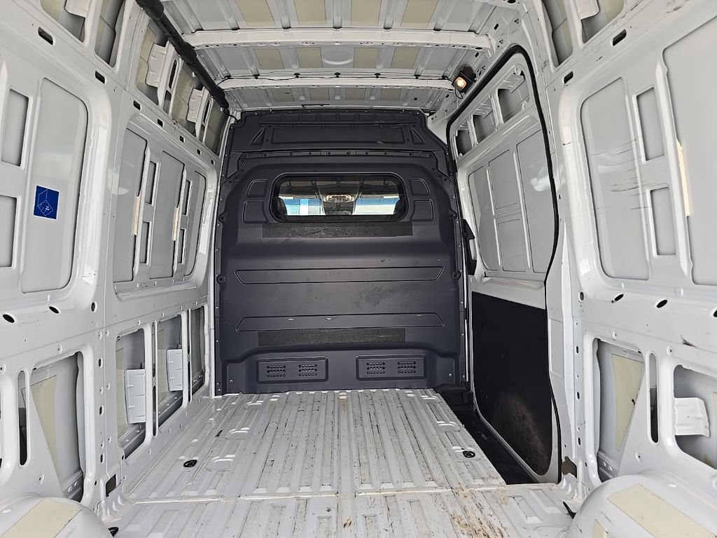 Used 2024 Mercedes-Benz Sprinter 2500 image 10