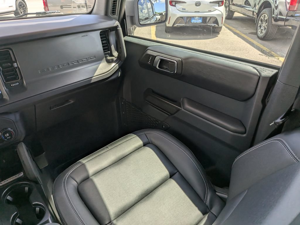 Certified 2025 Ford Bronco Badlands AWD/4WD image 16