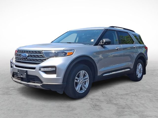 Certified 2023 Ford Explorer XLT w/ Equipment Group 202A AWD/4WD image 3
