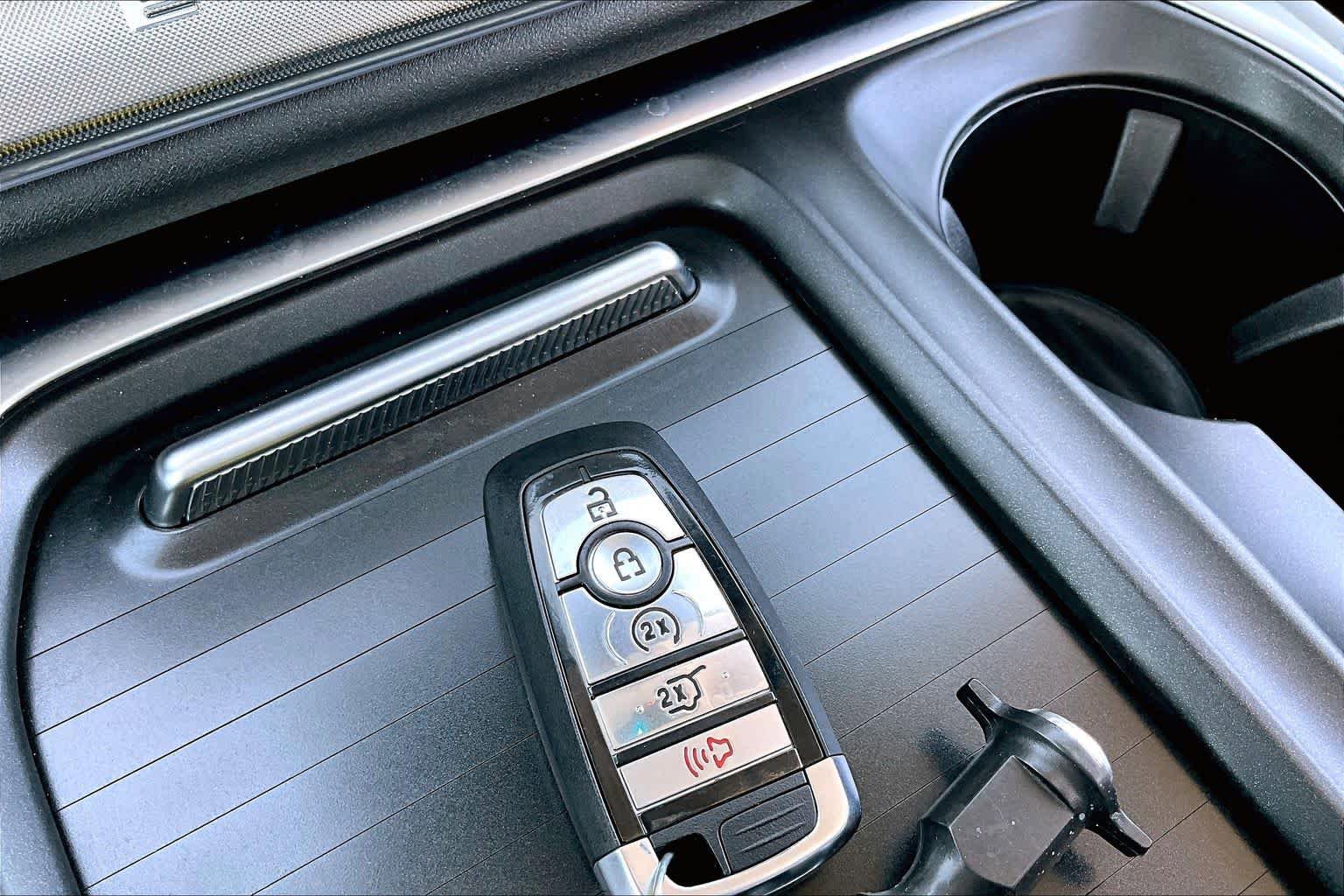 Certified 2025 Ford Expedition Platinum AWD/4WD image 14