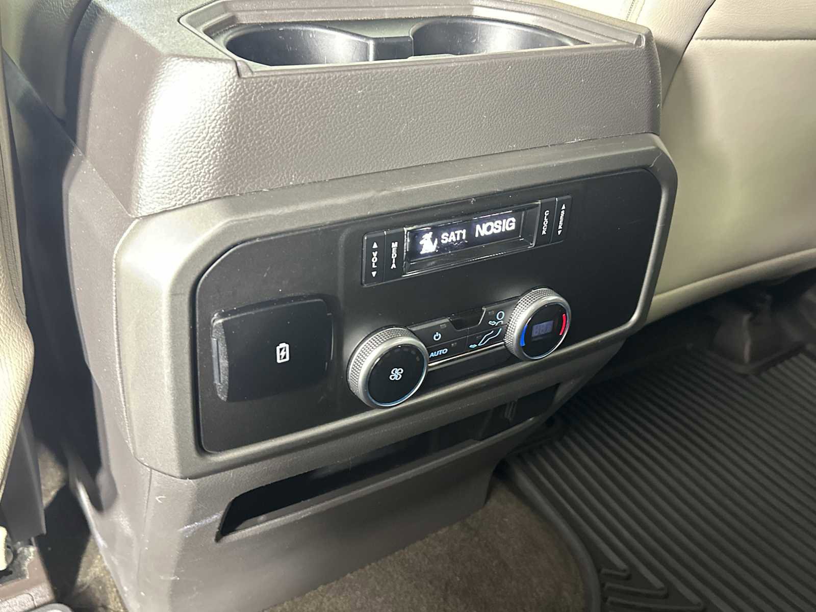 Certified 2020 Ford Expedition XLT RWD image 23