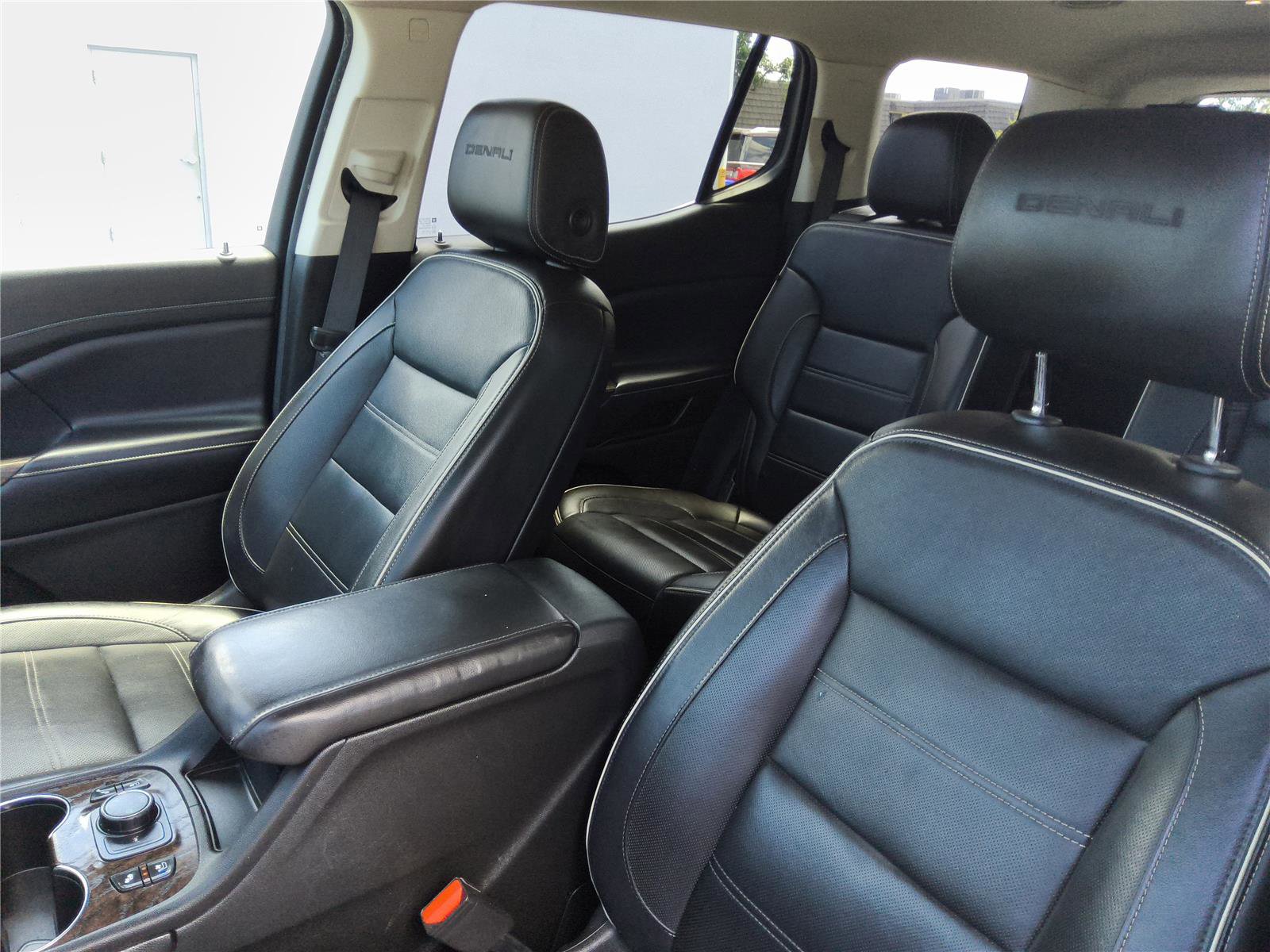 Used 2020 GMC Acadia Denali AWD/4WD image 19