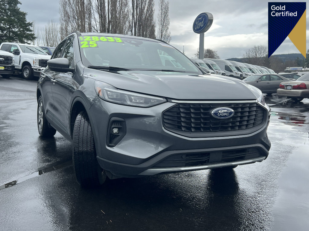 Certified 2025 Ford Escape Platinum image 1