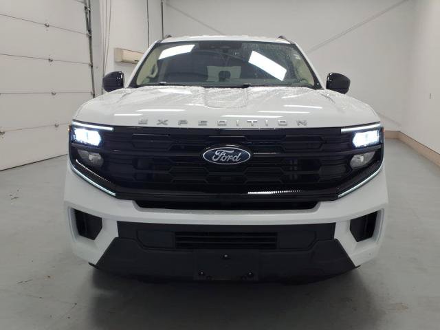 Certified 2025 Ford Expedition Max Active AWD/4WD image 8
