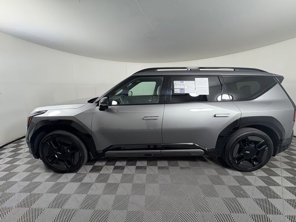 Used 2025 Kia EV9 GT-Line image 2