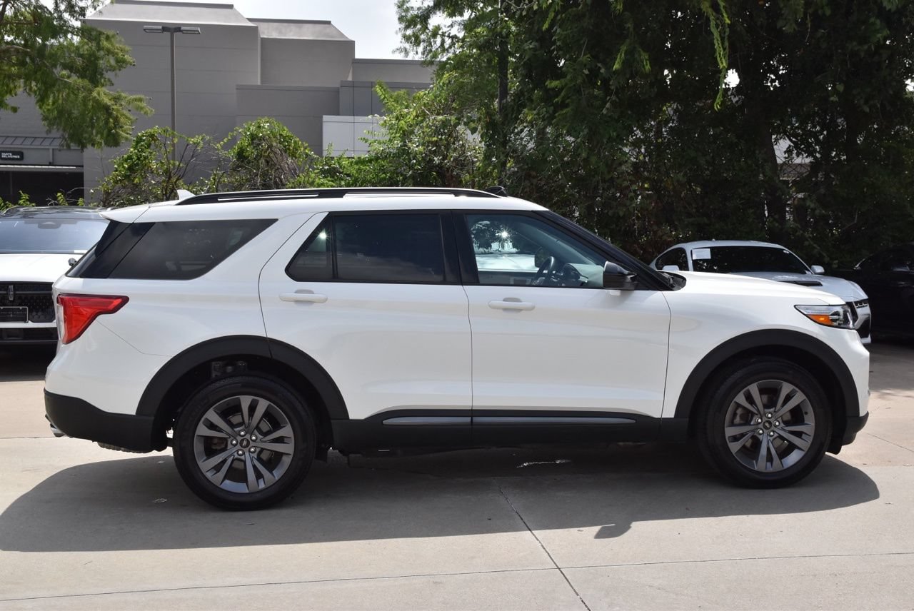 Certified 2024 Ford Explorer XLT w/ Equipment Group 202A AWD/4WD image 6