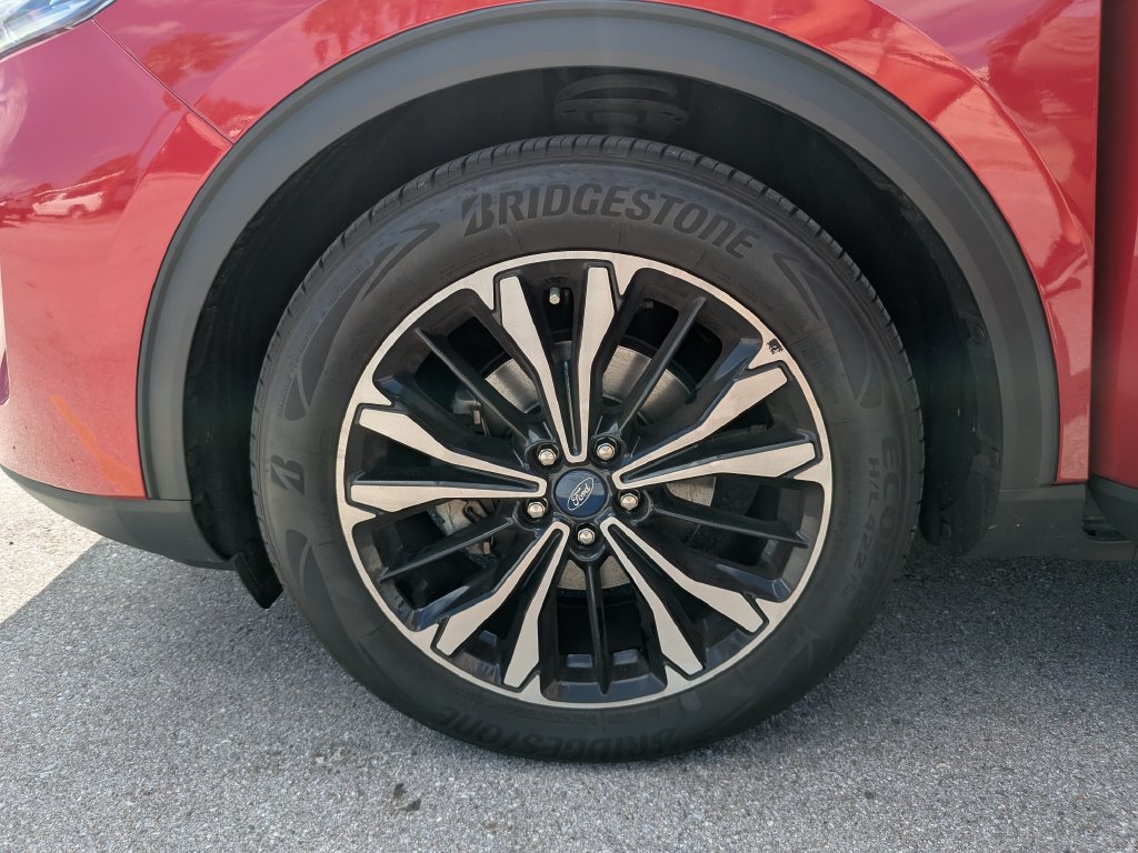 Certified 2022 Ford Escape SE w/ SE Sport Appearance Package FWD image 34