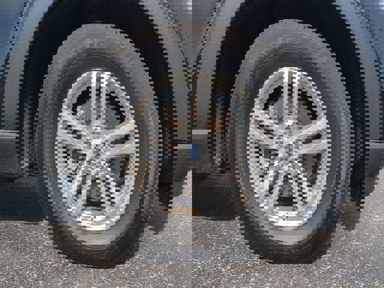 Certified 2024 Ford Explorer XLT image 11