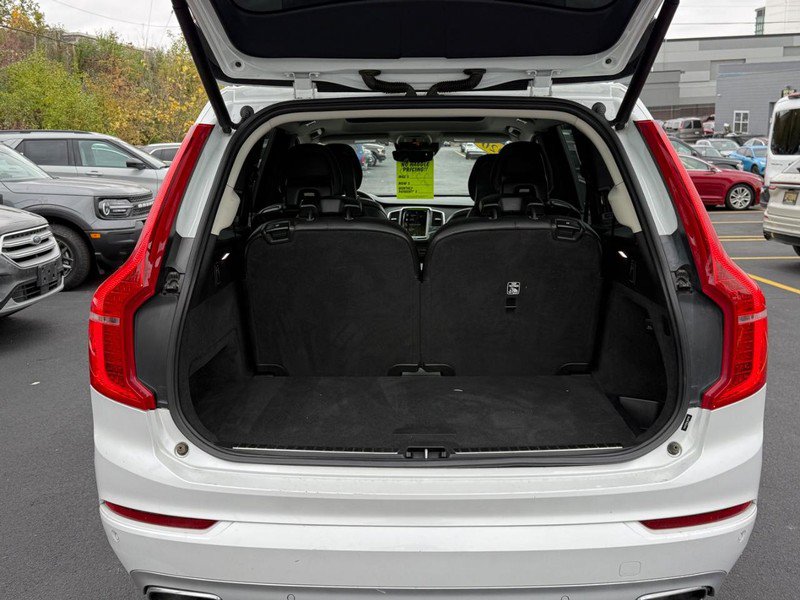 Used 2020 Volvo XC90 T6 Momentum AWD/4WD image 5