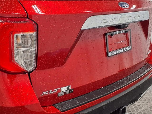 Certified 2023 Ford Explorer XLT w/ Equipment Group 202A image 29