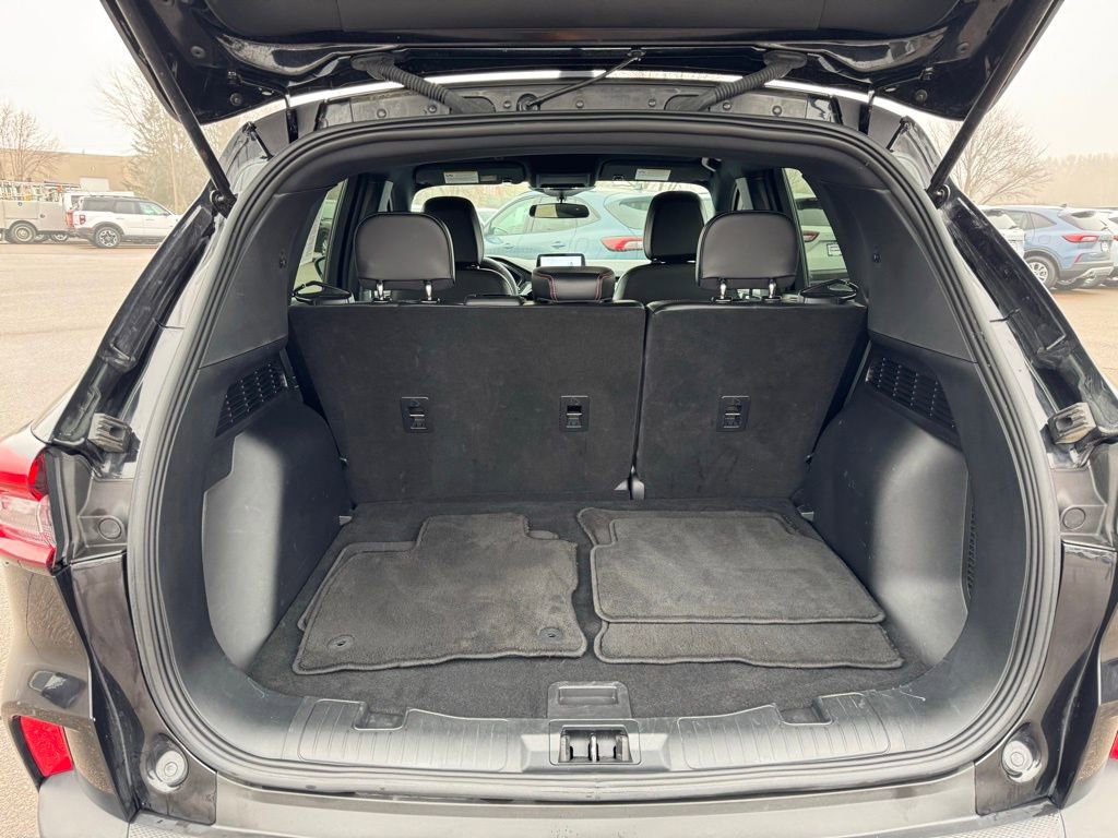 Certified 2025 Ford Escape ST-Line image 5