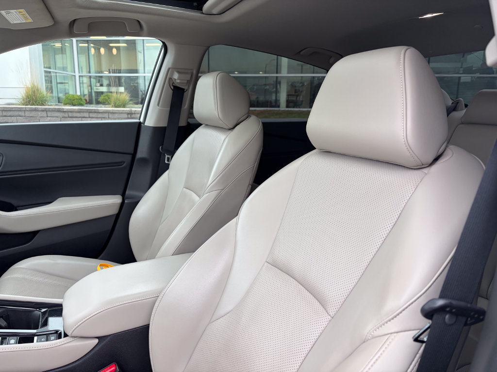 Used 2025 Honda Accord Touring image 10