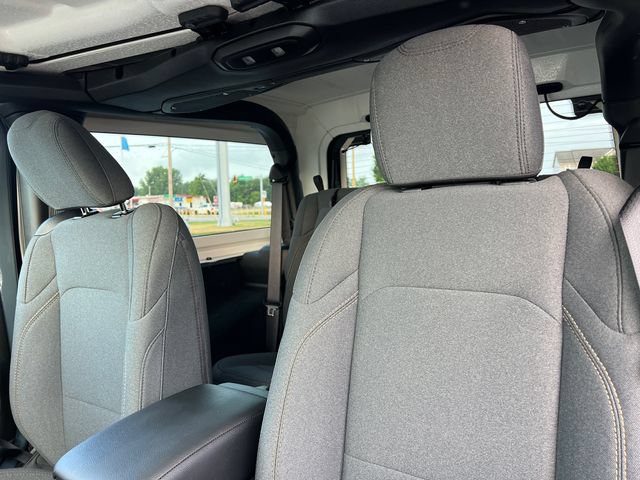 Used 2026 Jeep Wrangler Sport AWD/4WD image 24