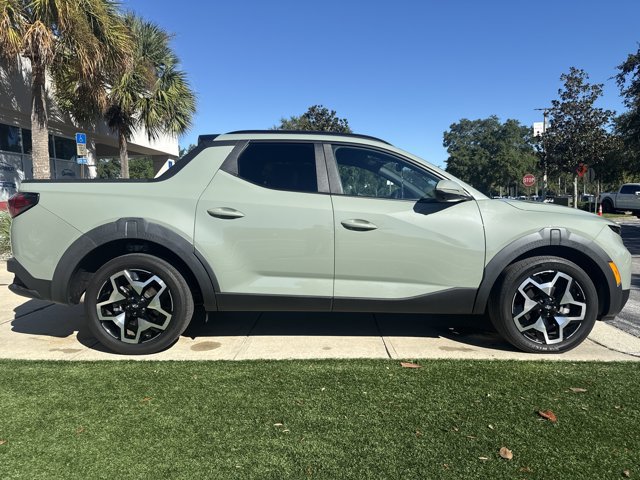 Used 2023 Hyundai Santa Cruz Limited AWD/4WD image 2