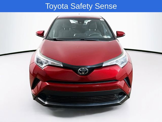 Used 2018 Toyota C-HR XLE FWD image 2