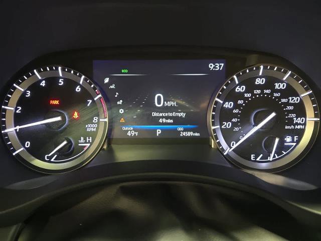 Used 2022 Toyota Highlander XLE AWD/4WD image 5