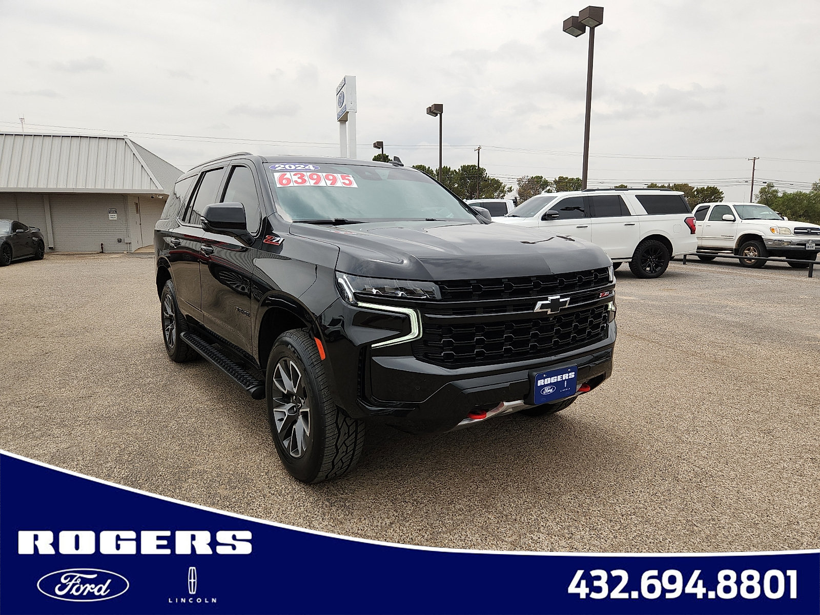 Used 2024 Chevrolet Tahoe Z71 w/ Luxury Package AWD/4WD image 1