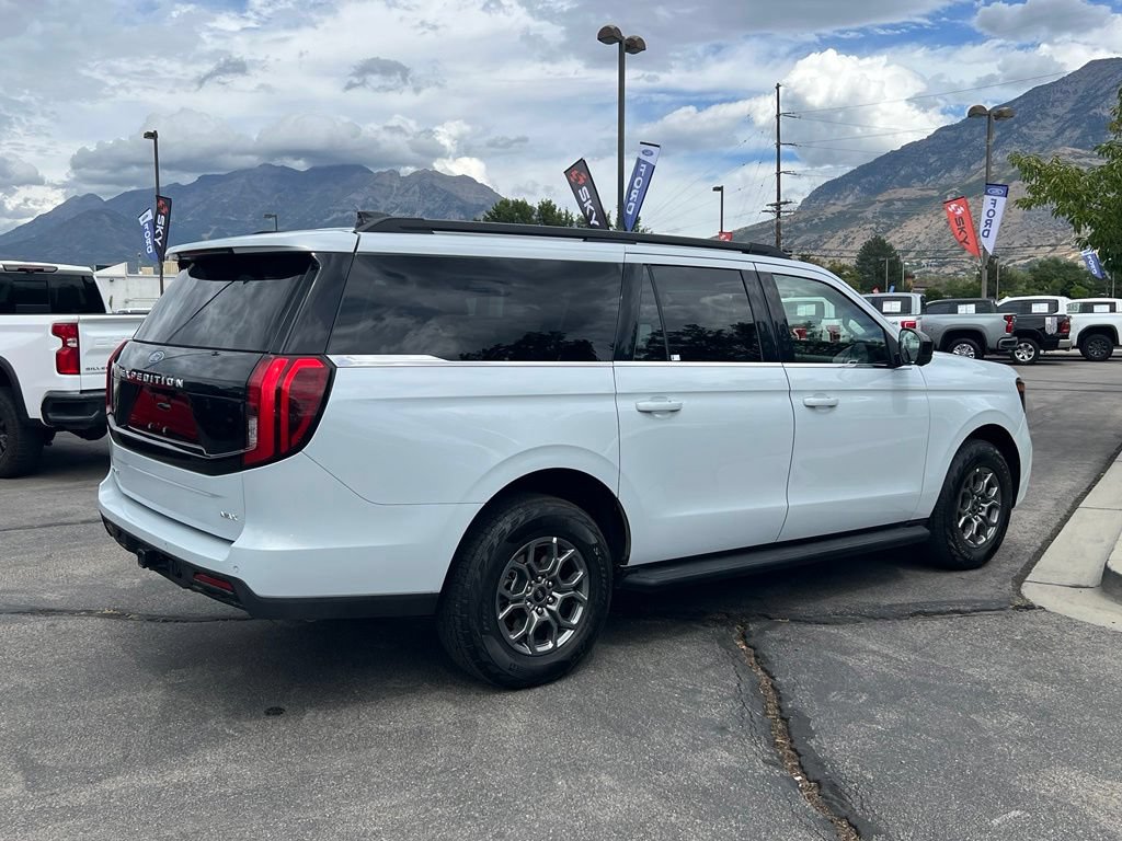 Certified 2025 Ford Expedition Platinum AWD/4WD image 8