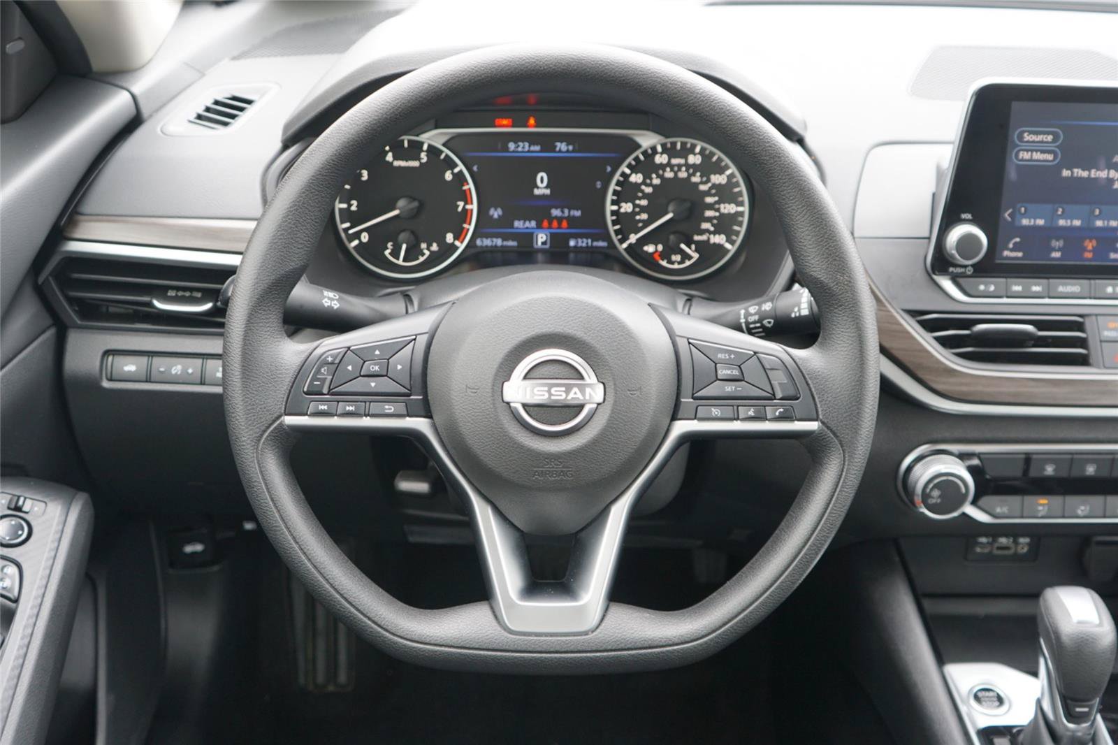 Used 2024 Nissan Altima 2.5 SV FWD image 26
