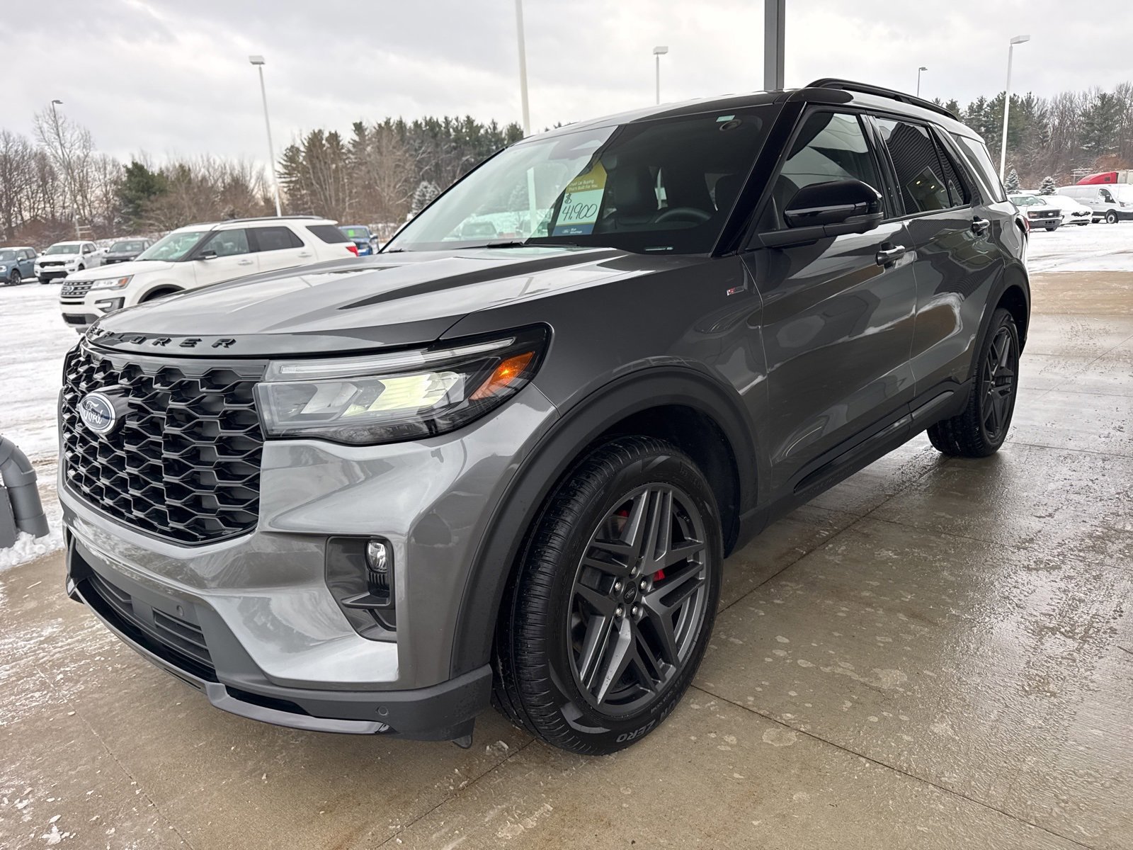 Certified 2025 Ford Explorer ST-Line w/ Premium Package image 10