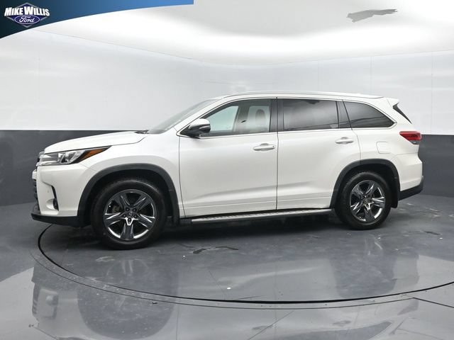 Used 2019 Toyota Highlander Limited Platinum FWD image 2